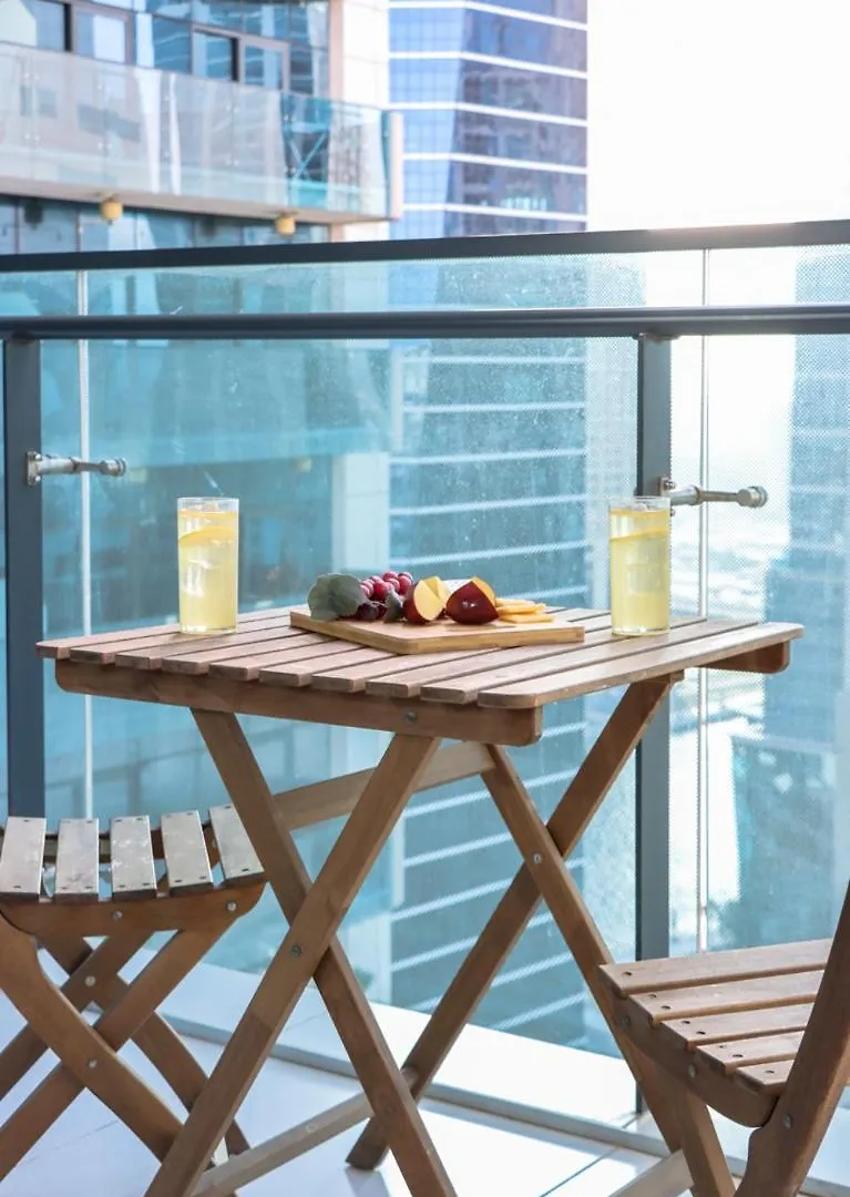Livbnb Suites - Bright 1 Bedroom Suite In Merano Tower 두바이 0*,  아랍에미리트