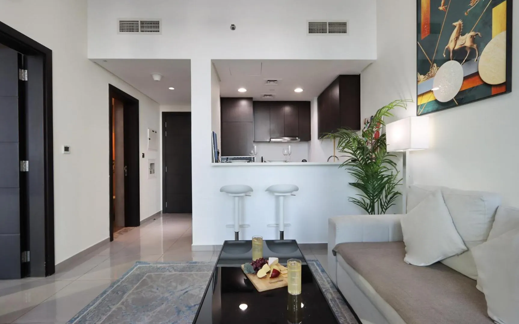 Livbnb Suites - Bright 1 Bedroom Suite In Merano Tower Dubai 0*,  United Arab Emirates