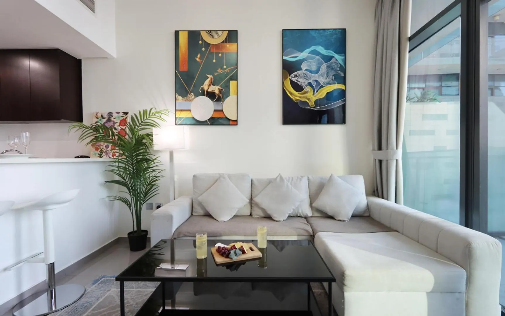 Apartment Livbnb Suites - Bright 1 Bedroom Suite In Merano Tower Dubai
