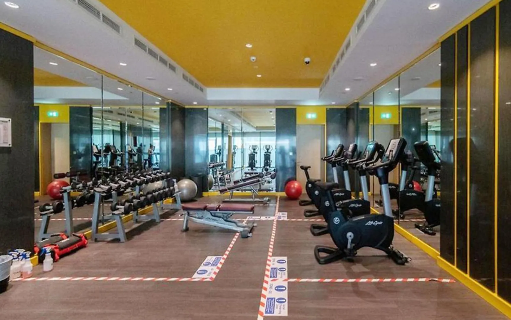 Apartment Livbnb Suites - Bright 1 Bedroom Suite In Merano Tower Dubai