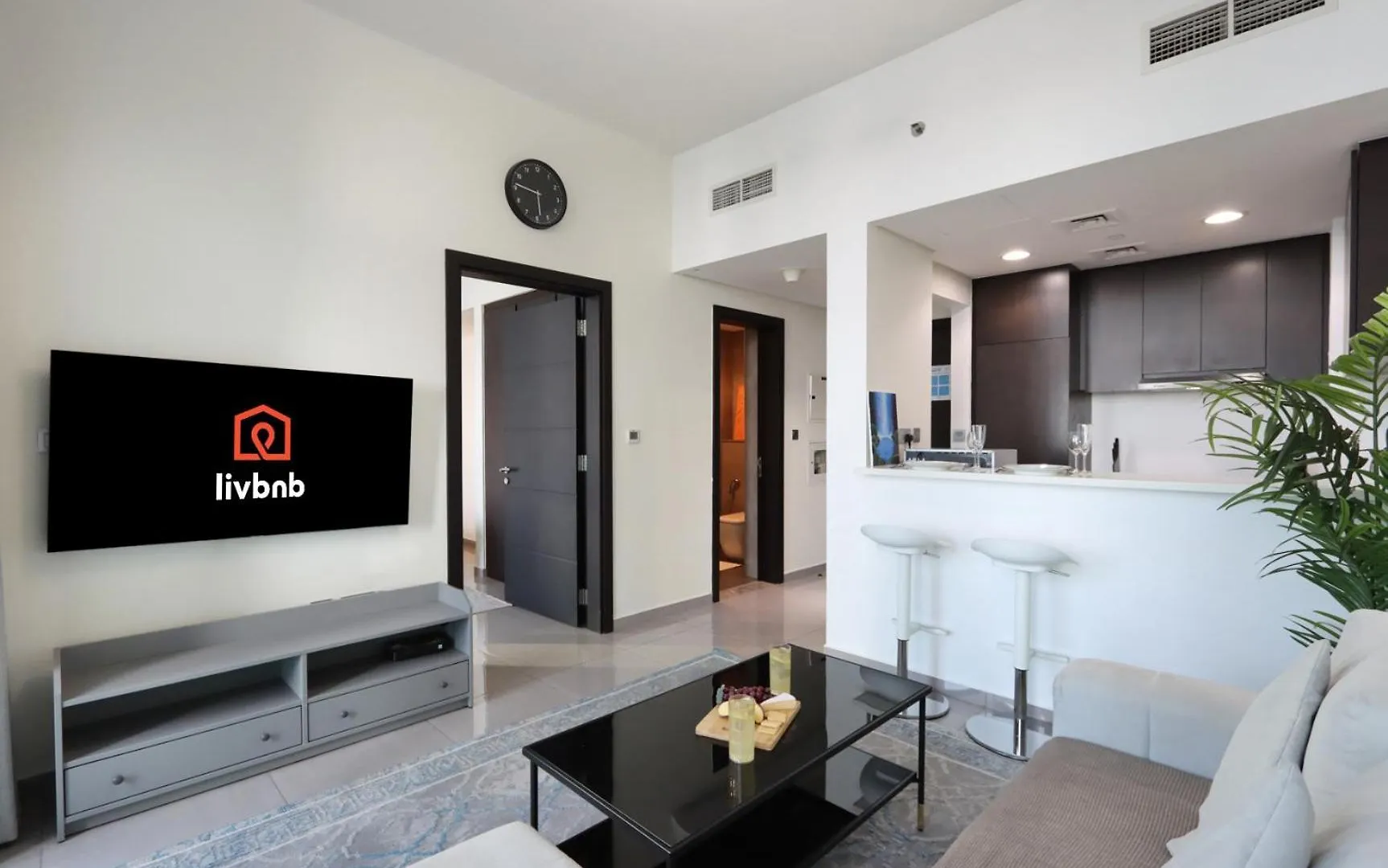 Livbnb Suites - Bright 1 Bedroom Suite In Merano Tower Dubai