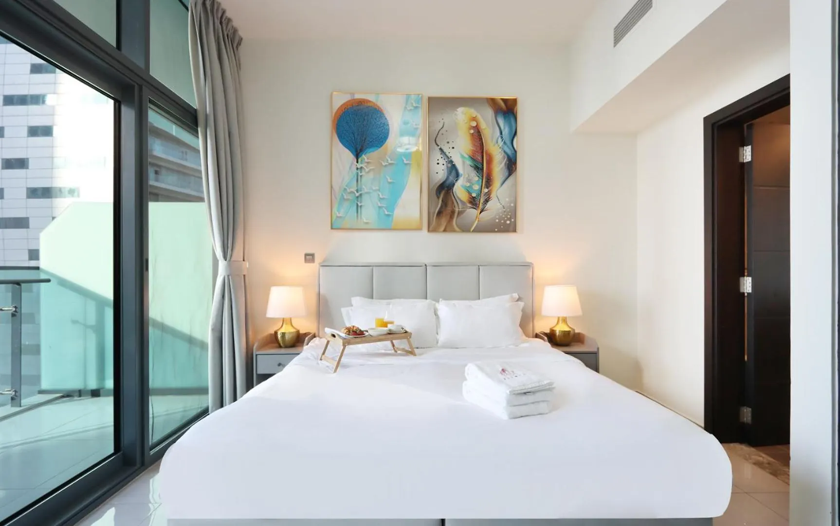 Livbnb Suites - Bright 1 Bedroom Suite In Merano Tower Dubaj Apartmán